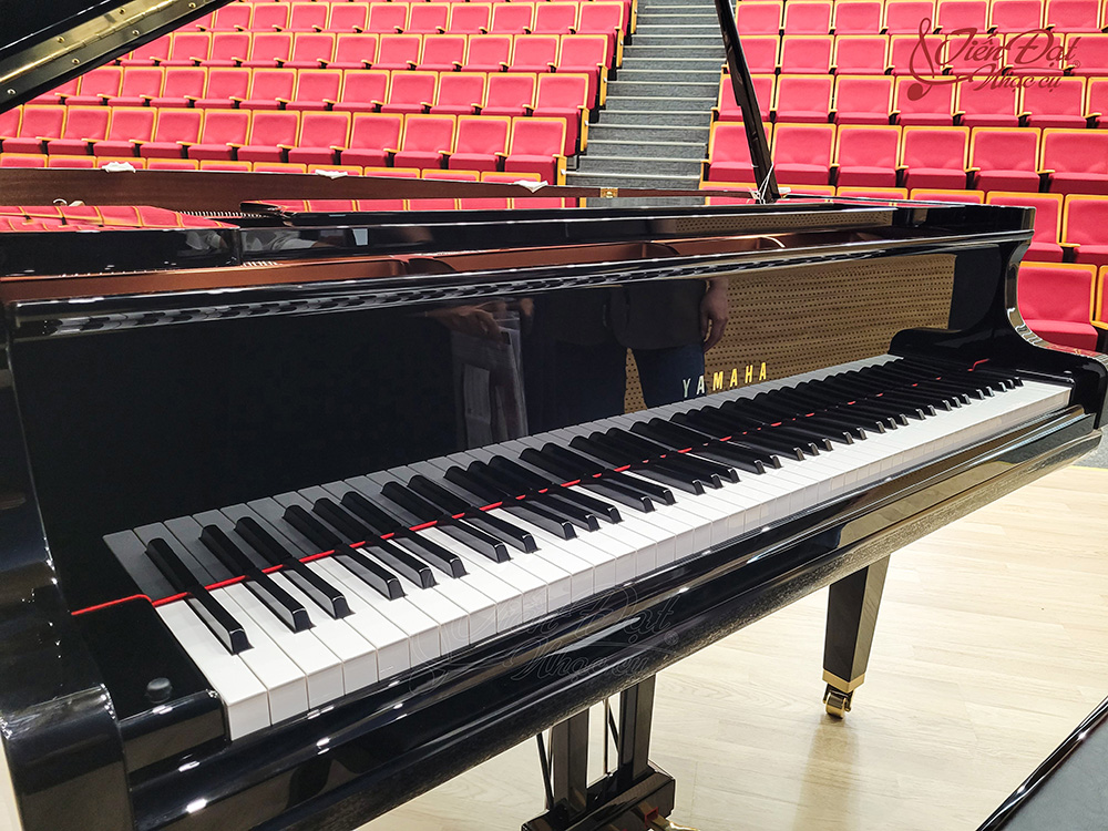 piano-yamaha-gc1pe-gia-re