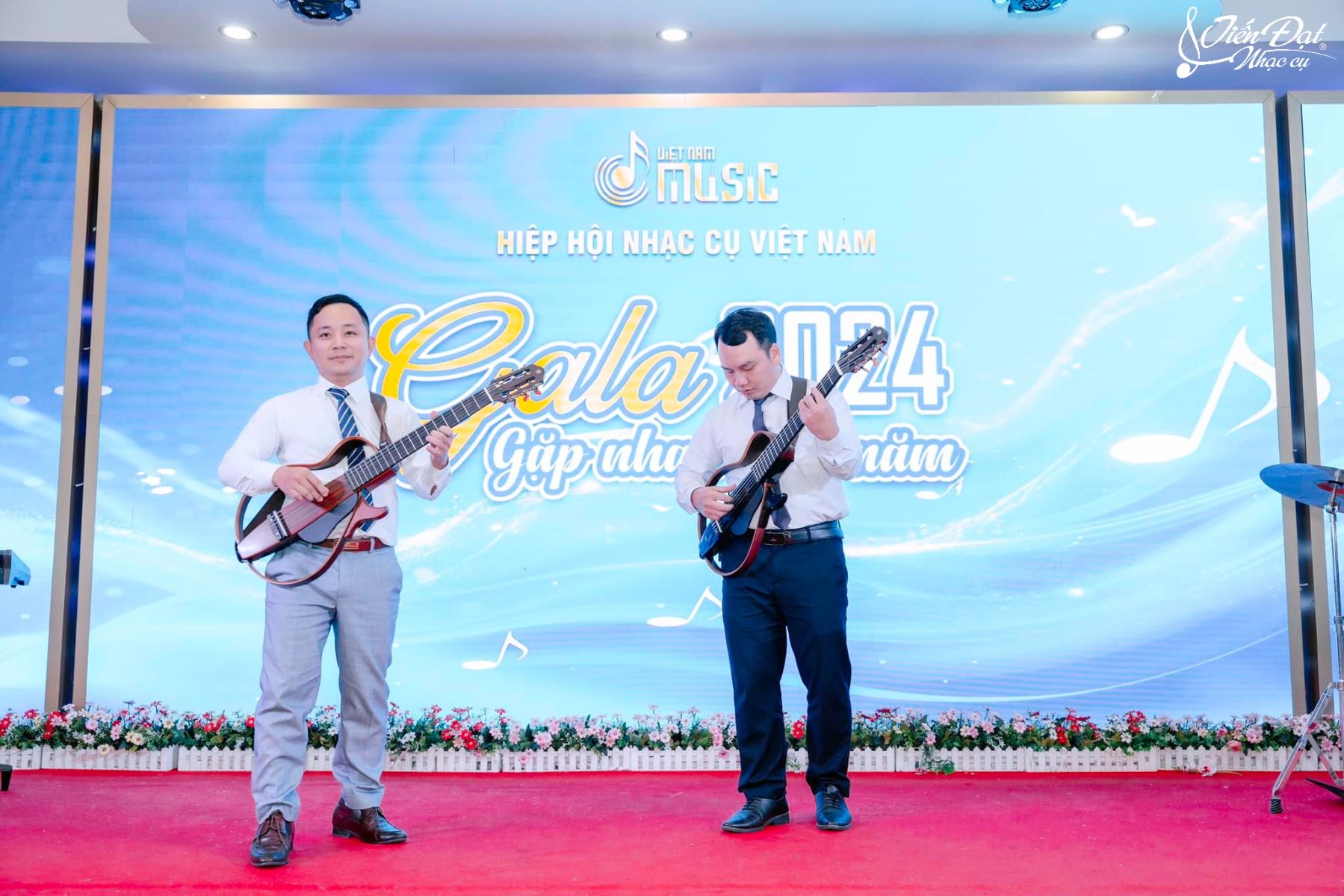 tat-nien-hh-nhac-cu-viet-nam205 tat-nien-hiep-hoi-nhac-cu-vn