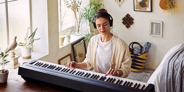 So sánh Yamaha P-45 và Roland RP-30